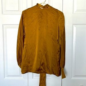 LORO PIANA Gold Silk Top - 40